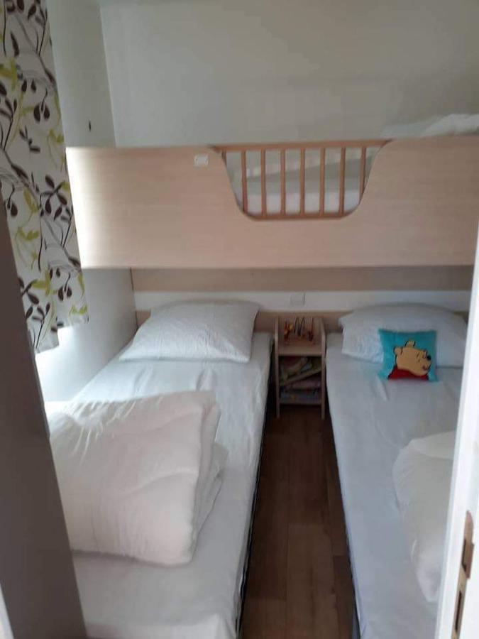 Luxueuze Stacaravan In Bredene Met Eigen Terras En Tuintje Exteriér fotografie