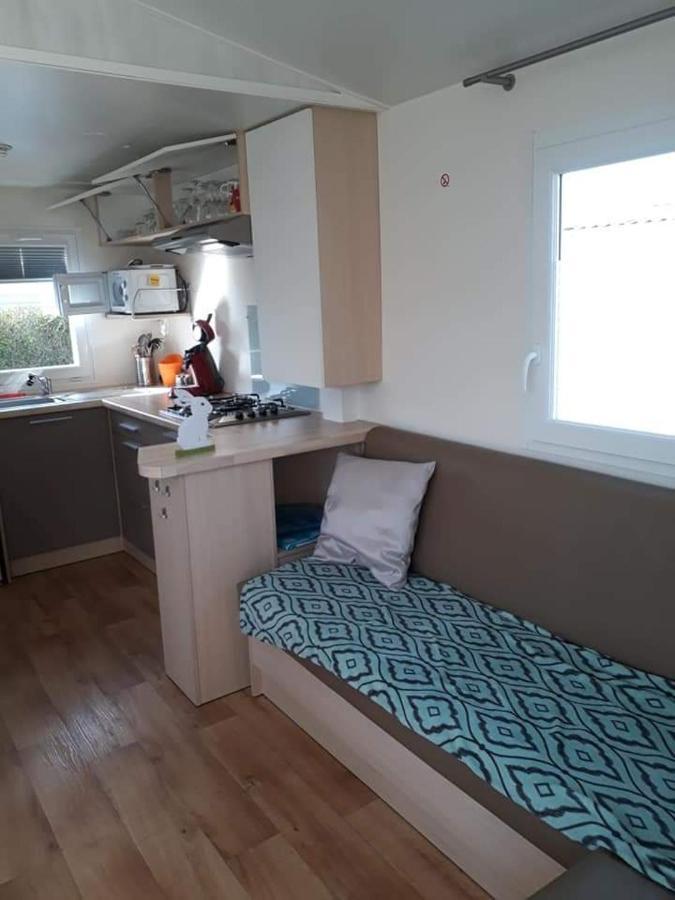 Luxueuze Stacaravan In Bredene Met Eigen Terras En Tuintje Exteriér fotografie
